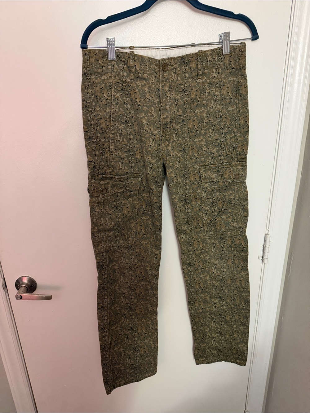 Levi's Olive Camouflage Cargo Pants